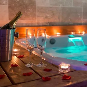 Appartement Jacuzzi Love, Marseille